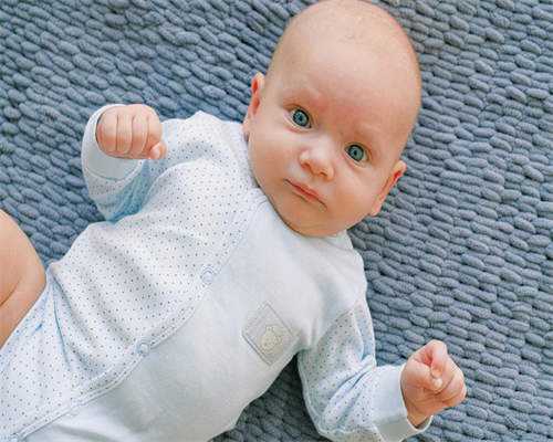 美国可以做试管三代医院选生孩子吗多少钱？